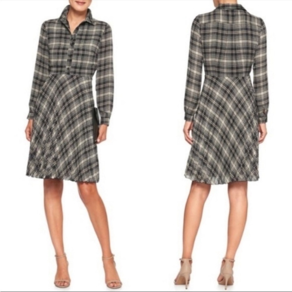 Banana Republic Black and Cream Plaid Long Sleeve Size 6 Shirt Dress